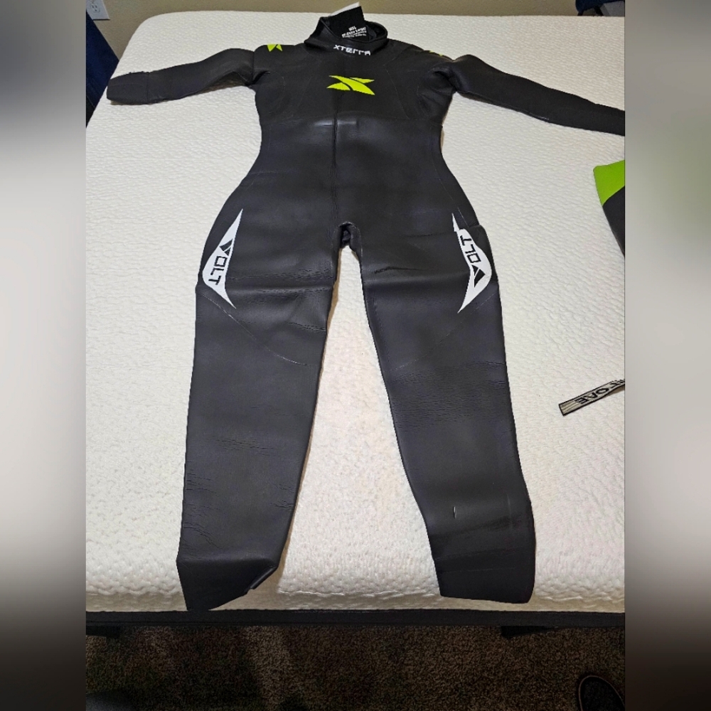 XL women's  wetsuit for paddleboarding triathlon or  surfing